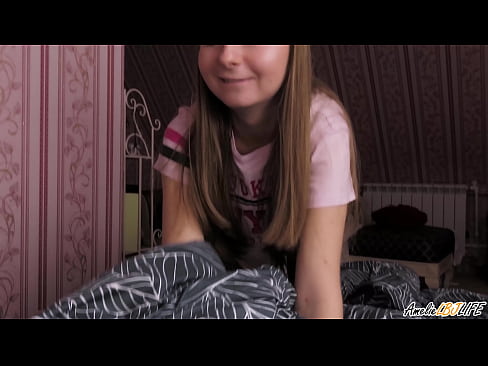 ❤️ Blondie souse BFF li a pwofondman epi li pran kom nan bouch li ❤️ Videyo sèks nan nou ❌️